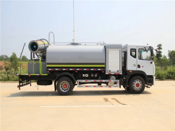 國六東風(fēng)D9 10噸抑塵車