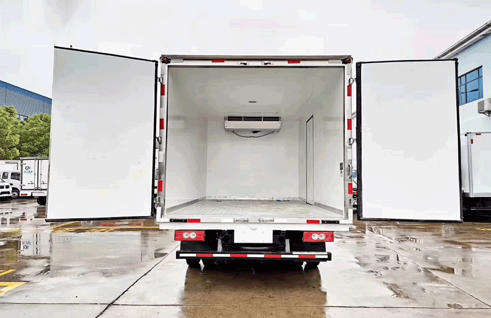 國(guó)六福田歐馬可S1冷藏車(chē)