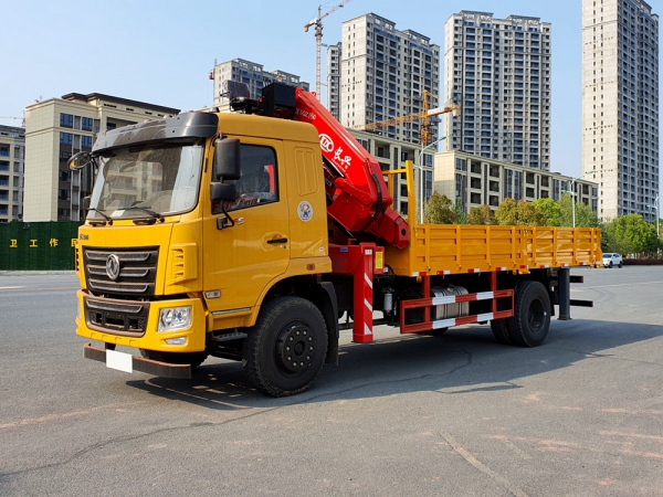 東風(fēng)華神F5排半8噸折臂隨車吊