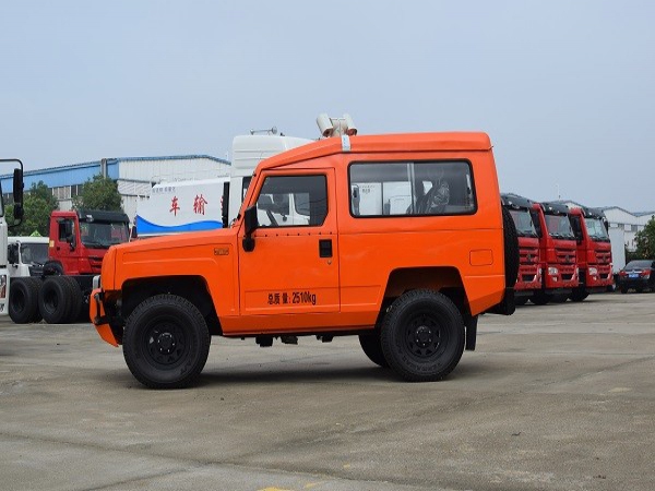 江特牌JDF5030TXUBAW6型巡邏車(chē)