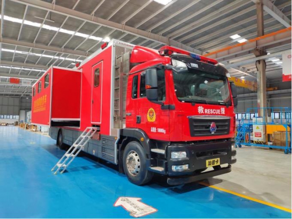 中振漢江宿營車