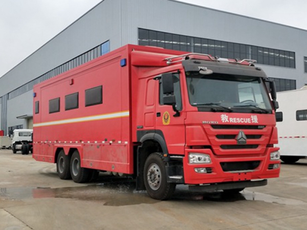 重汽后雙橋宿營車