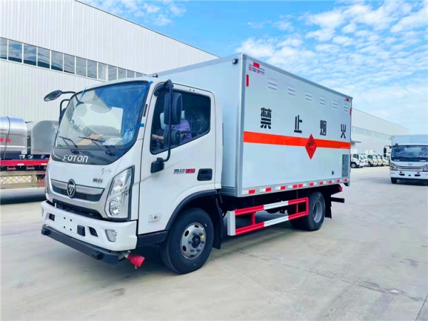 福田奧鈴危爆車（4.2噸）