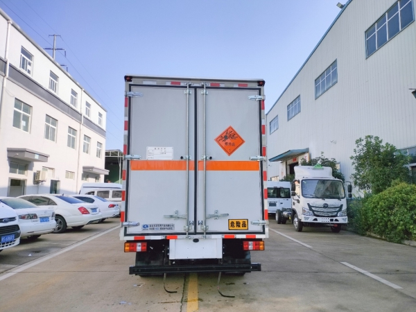 江鈴凱運爆破器材運輸車