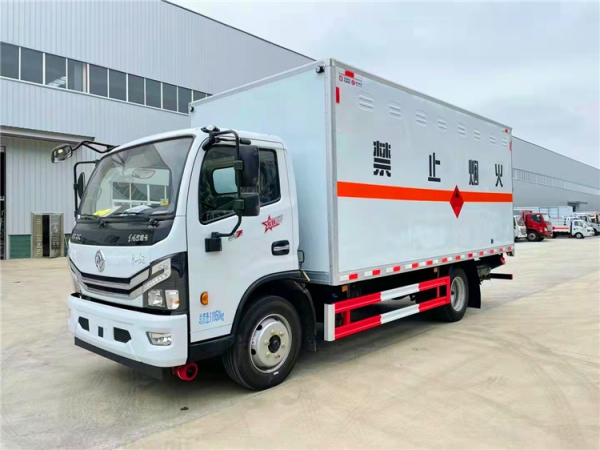 東風(fēng)爆破器材運輸車（8噸）