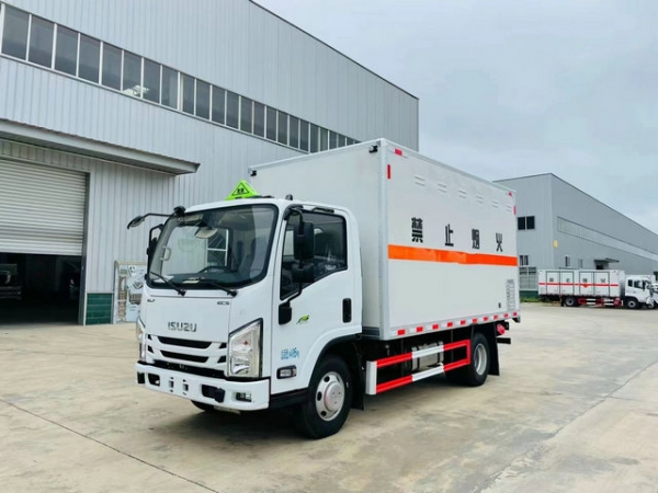 五十鈴爆破器材運輸車