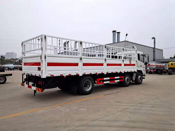 東風天錦小三軸氣瓶運輸車