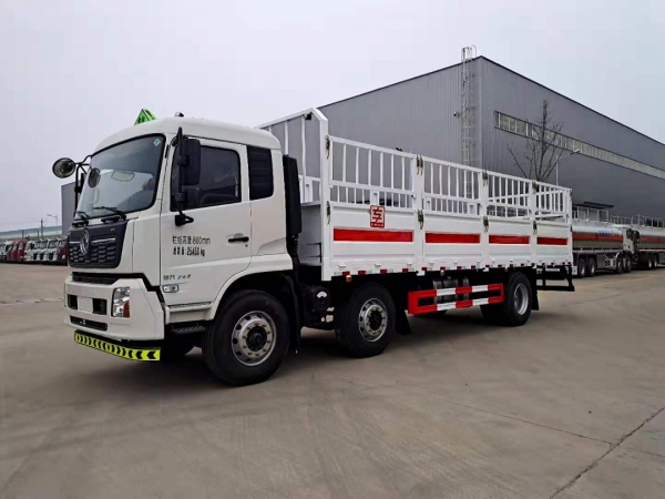 東風天錦小三軸氣瓶運輸車