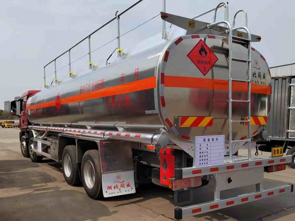 解放J6L 10噸油罐車