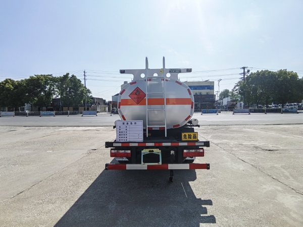 解放3600流動加油車