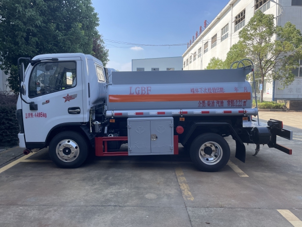 天威緣牌TWY5040GJYE6型加油車